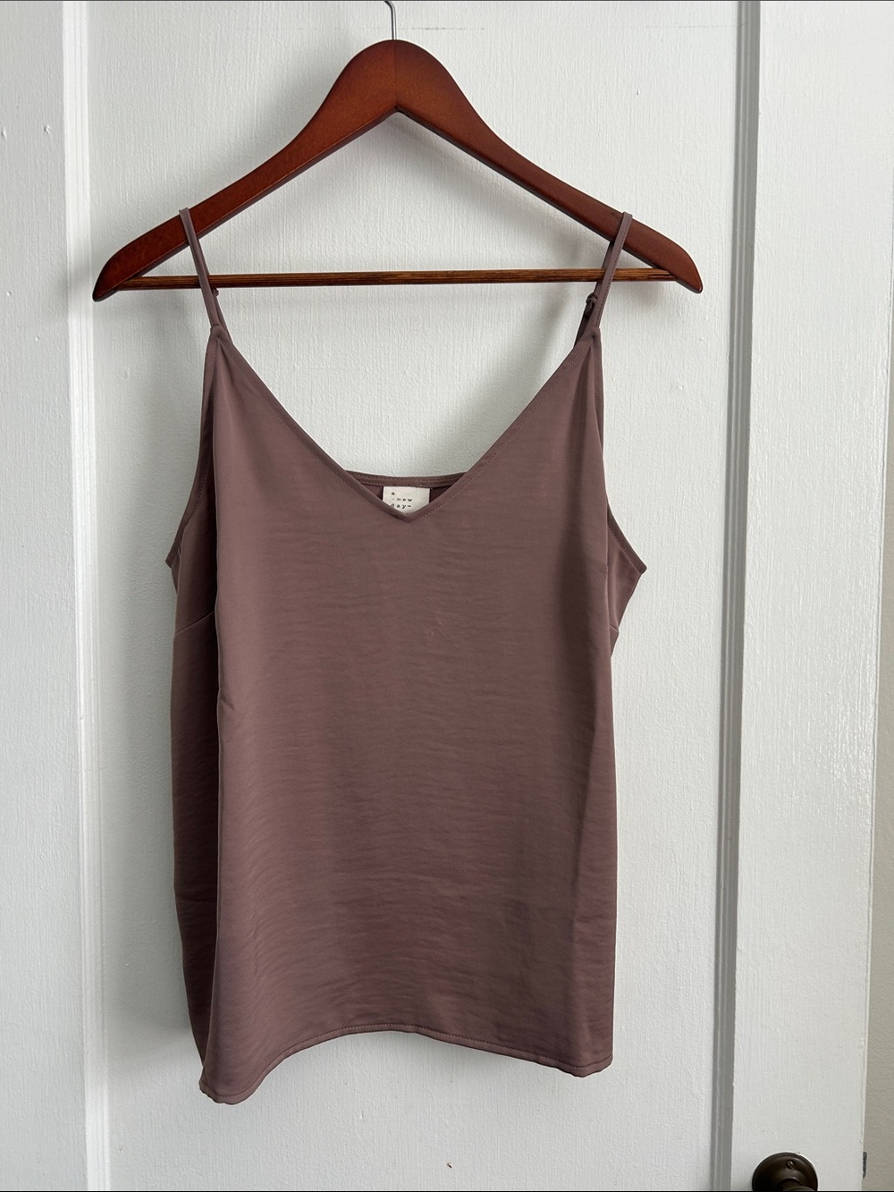Relaxed Taupe Camisole Tank Top - V-Neck